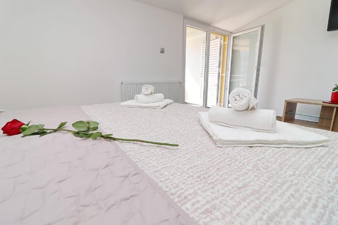Fancy Apartments Dream Brna Ngoại thất bức ảnh