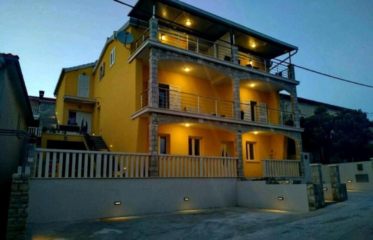 Fancy Apartments Dream Brna Ngoại thất bức ảnh